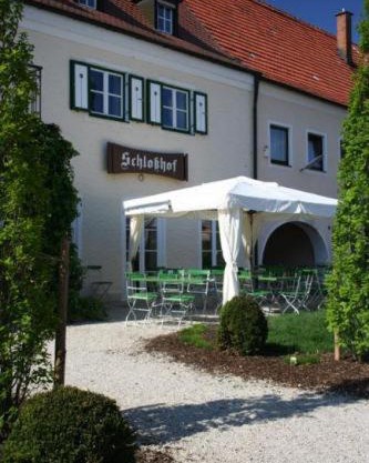 Schlosshof anno 1743