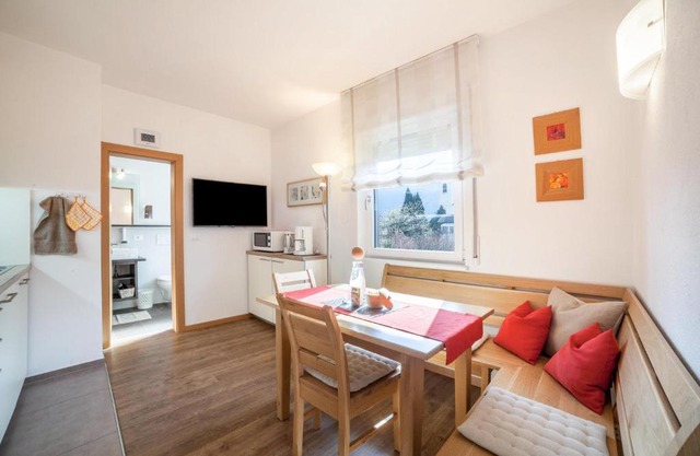 Schnitzer Ferienwohnung Hagebutte