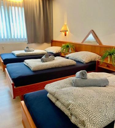 Schwanstetten bei Nürnberg, gemütliches Apartment mit Küche Bad TV