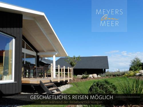 Schwarzes Holzferienhaus mit Sauna - GARTENGLÜCK - an der Ostsee, Zierow bei Wismar, Strand 500m, 2 Schlafzimmer