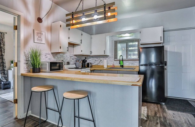 Scott Street Unit #1 – Corporate Rental 1BR