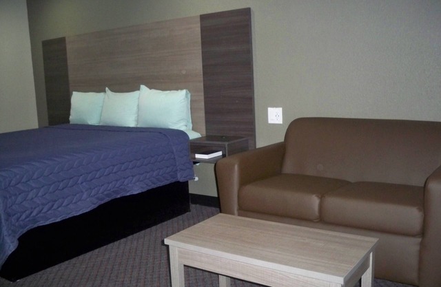 Scottish Inn & Suites