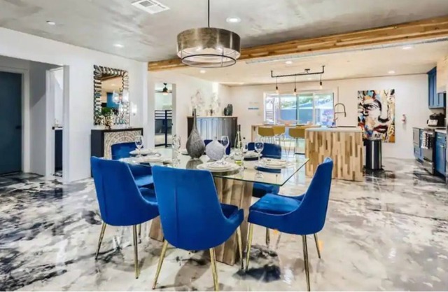 Scottsdale Hip Hacienda-4 bedroom home