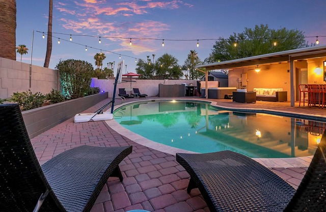 Scottsdale Sweet Escape & Enjoy Desert Nights In The Hot Tub, Pool, Bar & Putting Green- Concierge
