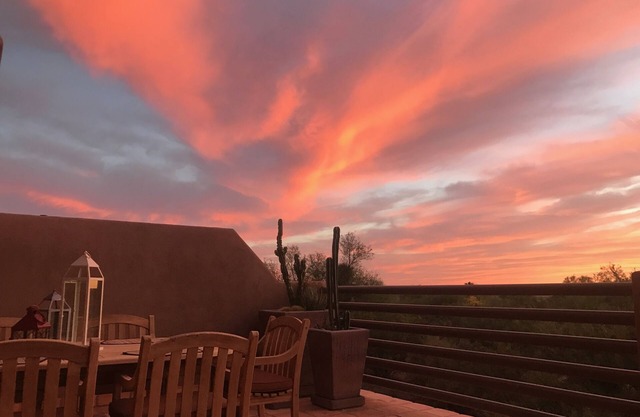 Scottsdale/Troon North Golf Resort Living, 3 BR/3 BA w/Elevator, Sunset Views