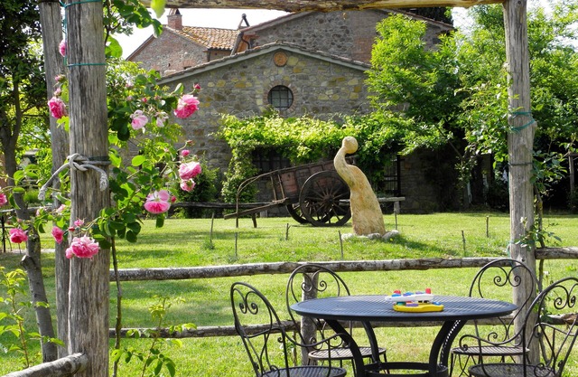 Scuderia in Farmhouse Borgo Santa Maria