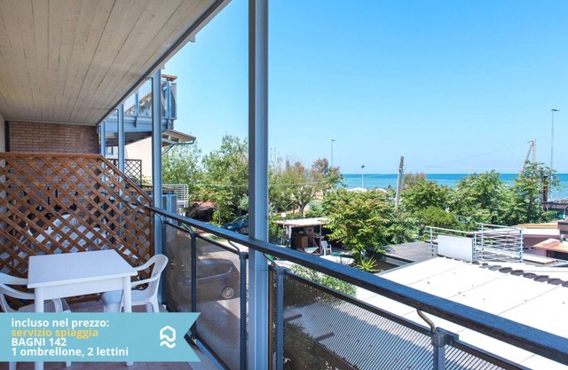 SE003 - Senigallia, one bedroom apartment on the sea with beach