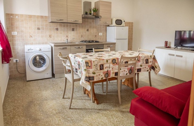 SE036 - Senigallia, new two-room apartment with large garden