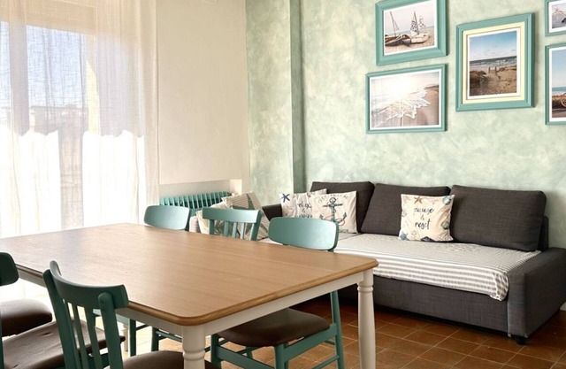 SE041 - Senigallia, four-room apartment super equipped 150m from the sea