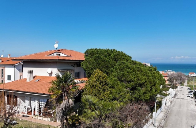 SE055 -Montemarciano, huge three-room apartment with sea view