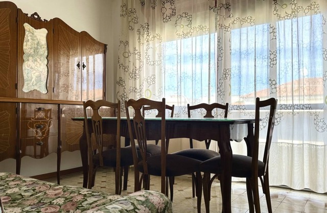 SE075 - Senigallia, three-room apartment convenient to services and the sea