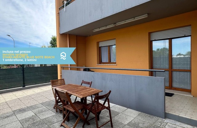 SE094 - Marzocca, three-room apartment with beach included