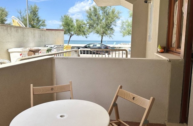 SE106 - Senigallia, new two-room apartment facing the sea