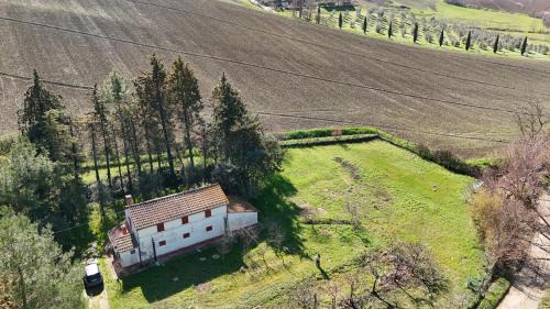SE143 - Senigallia, casale immerso nel verde delle colline