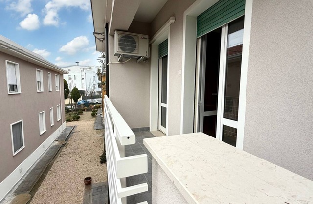 SE144 – Senigallia, comfortable three-room apartment with air conditioning