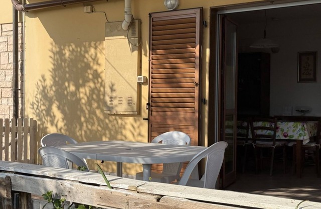 SE157 – Senigallia, comfortable three-room apartment with porch