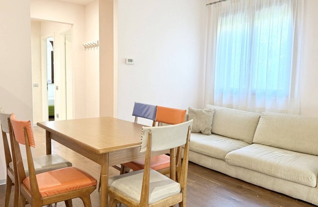 SE185 - Senigallia, renovated three-room apartment with garden and garage