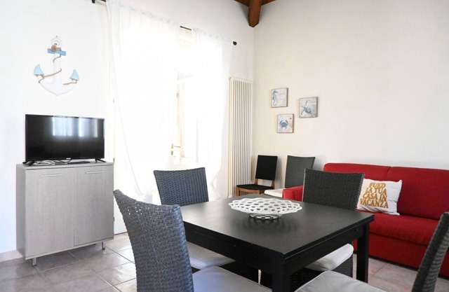 SE194 - Senigallia, small villa with annex and parking space