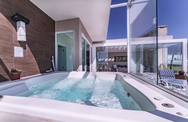 Sea Front Duplex with Hydromassage