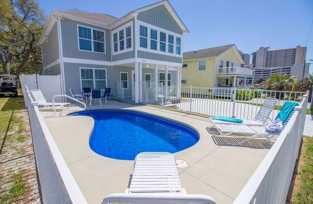 Sea Grass-Beach Home w/private pool, Walk Friendly Location