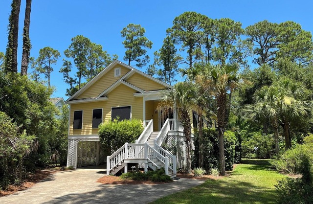 Sea Island Cotton (Golf Cart & Internet) 2 car passes with full-week rental!