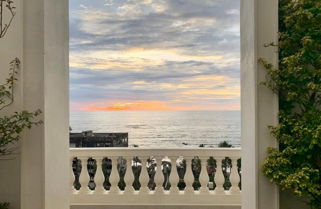 Sea La Vie! At De Saram Residencies- Mount Lavinia