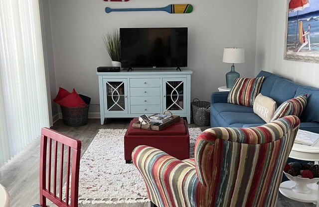 Sea la Vie, So Forest Beach, Hilton Head nWeekly, Monthly, and Snowbird Rentals