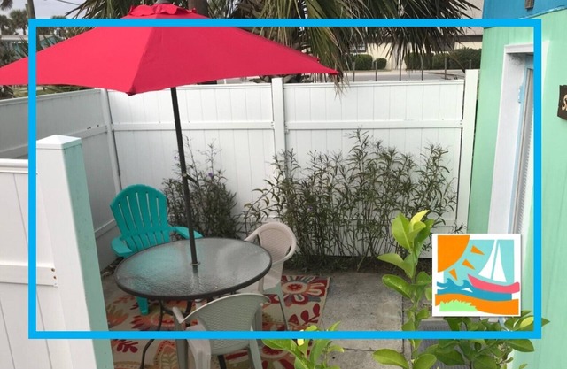 Sea Oats Studio -downtown And Steps To The Beach!