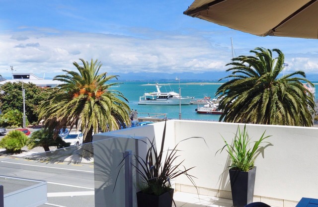 Sea Path Apartment - Nelson Waterfront with Views!