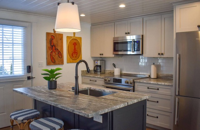 "Sea Pearl", Luxurious 2-BR in Historic Cape Porpoise