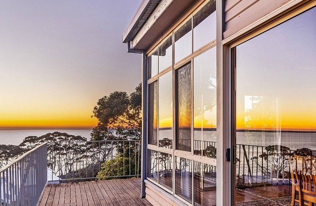 Sea Point at Hyams Beach