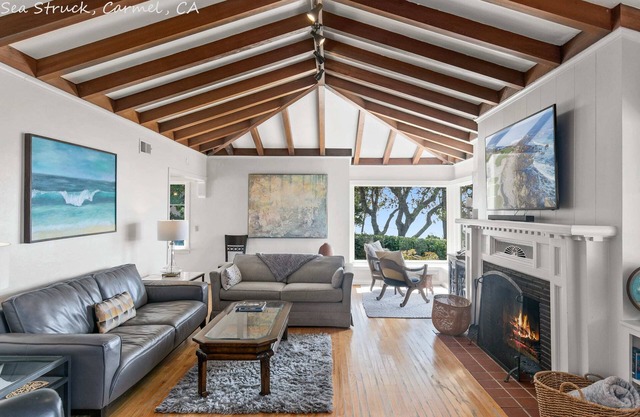 Sea Struck: Stunning Ocean Views Close to Golf Wine Tasting Shops Beach