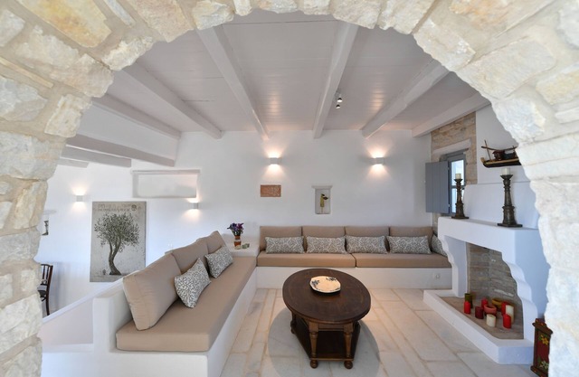 Sea Swell Villa 1 - elegant home with shared pool