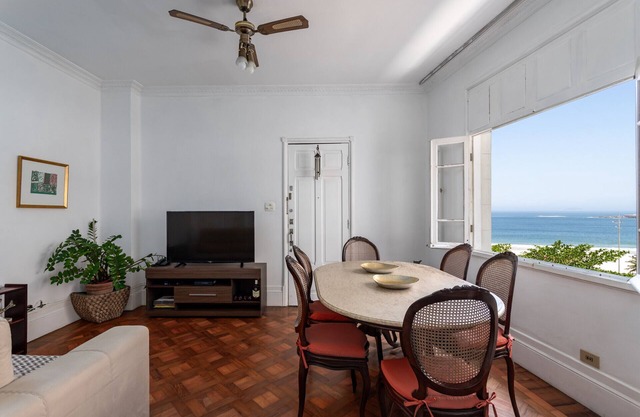 Sea view, 50 metres from the beach | BI701