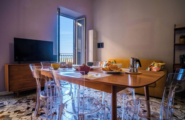 Sea view apartment but in the heart of the historic center, opposite the Museum