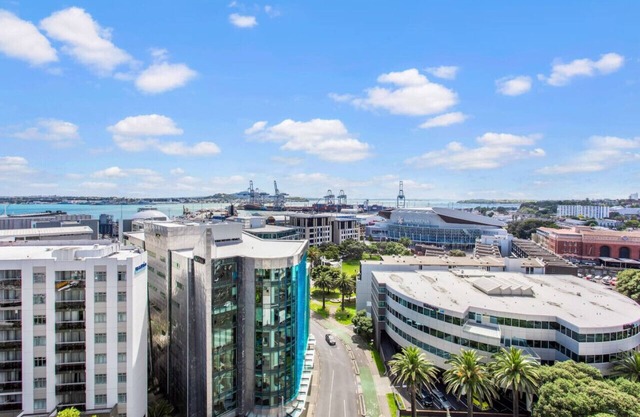 Sea View Apartment in Auckland CBD