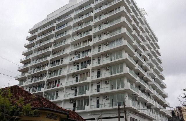 Sea View at Colombo Apartment (Located facing Sea front at Heart of Colombo)