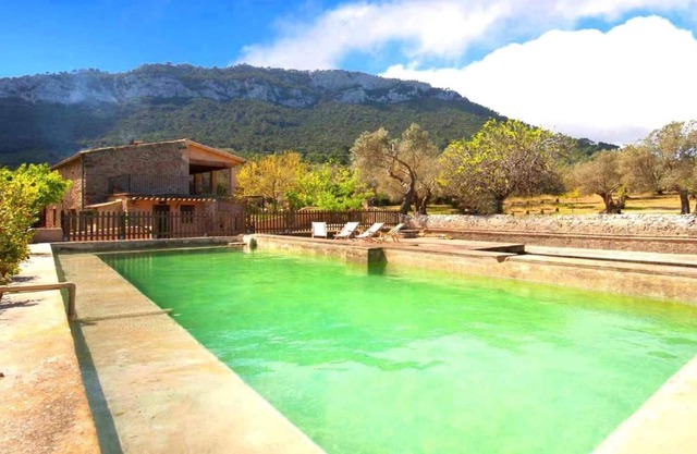 Sea view finca in an absolutely secluded location.
