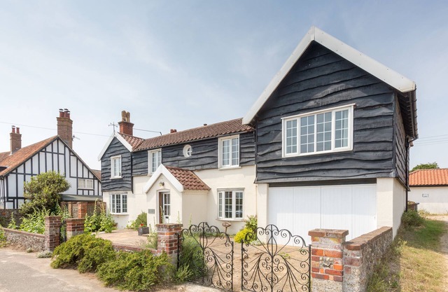 Sea View, Thorpeness - sleeps 12 guests in 6 bedrooms