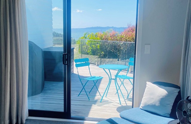 Sea Views & Chill