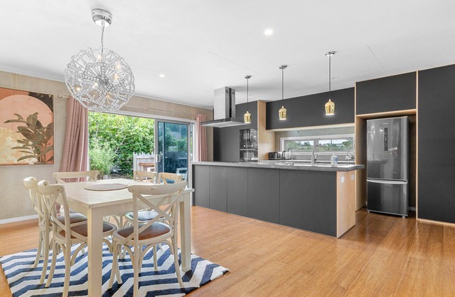 Seabreeze Inn - Mangawhai Holiday Home