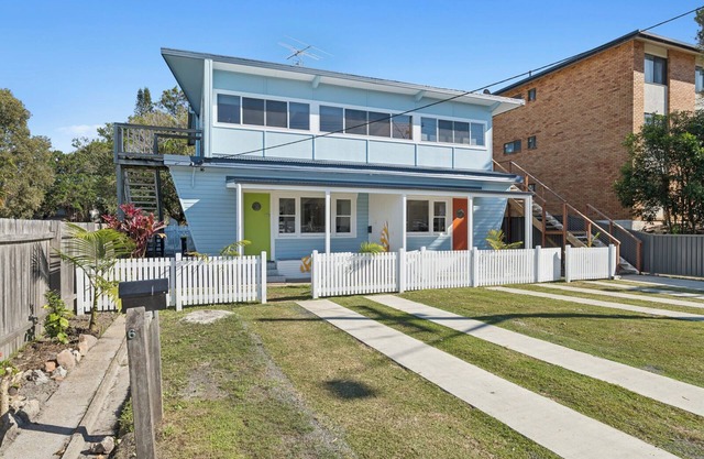 Seabreeze - Parky's - Cheerful, pet friendly beachside duplex