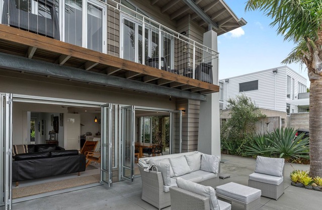 Seacrest Luxury - Langs Beach Holiday Home