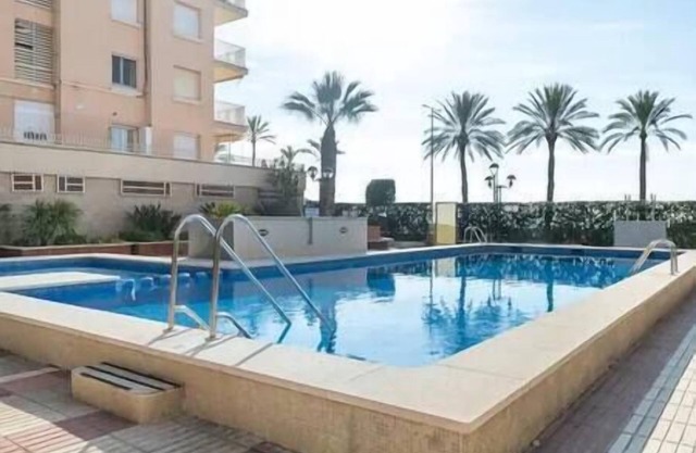 SeaFront 1st line and 2 pools