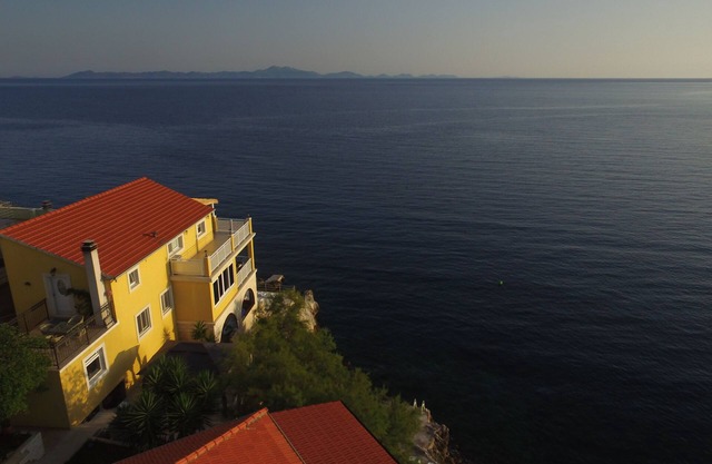 Seafront Apartment Kiara with a wraparound balcony and SPECTACULAR view