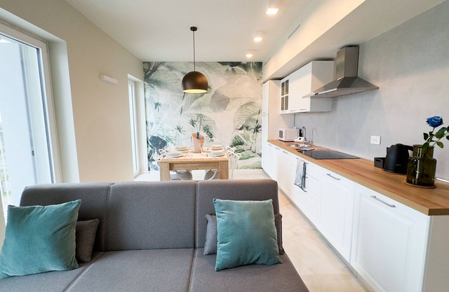 Seafront Modern Farmont Acquamarine Suite