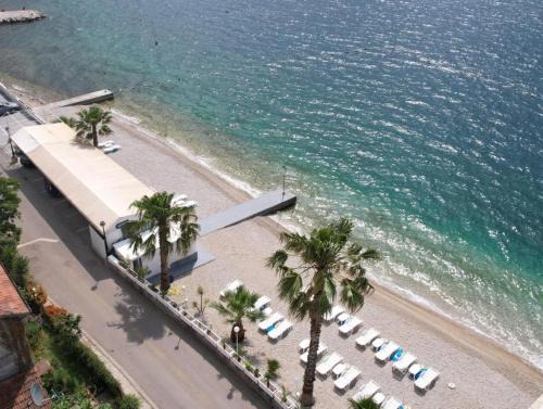 Seafront Villa Montenegro1 min to the Sea