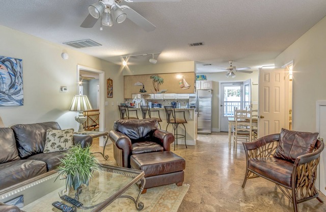 Seagrove Beach, 3 BR Home with in-ground pool, near Seaside & Beaches