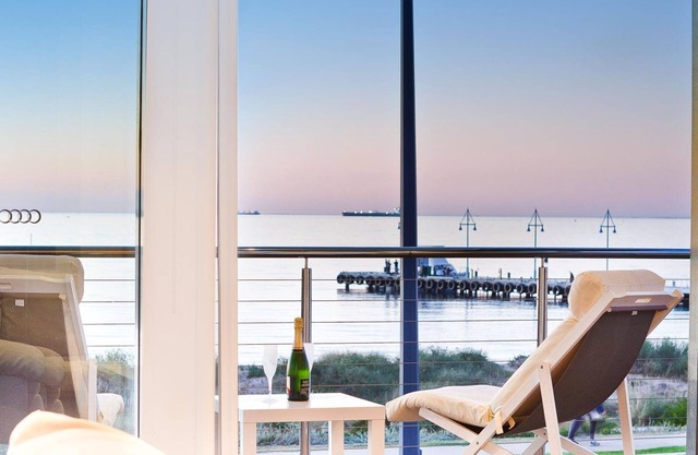 SEAGULL Condo/Apartment - Absolute Beachfront Holiday Retreat