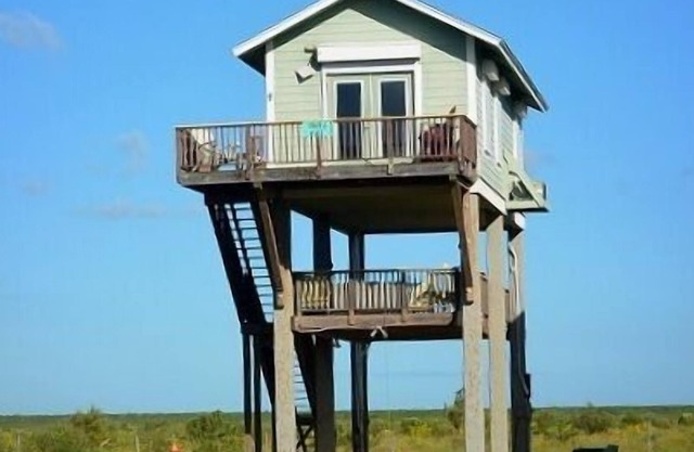 Seagull Shores 1 Bedroom Home by RedAwning